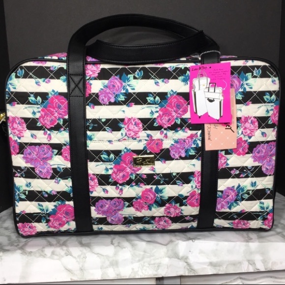 Betsey Johnson Handbags - BETSEY JOHNSON QUILTED FLORAL WEEKENDER BAG